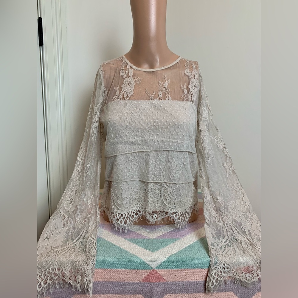 AEO lace long sleeve blouse